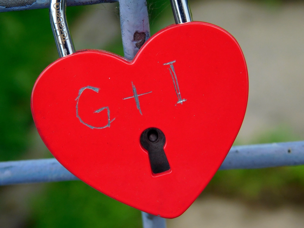 Love lock, romance padlock
